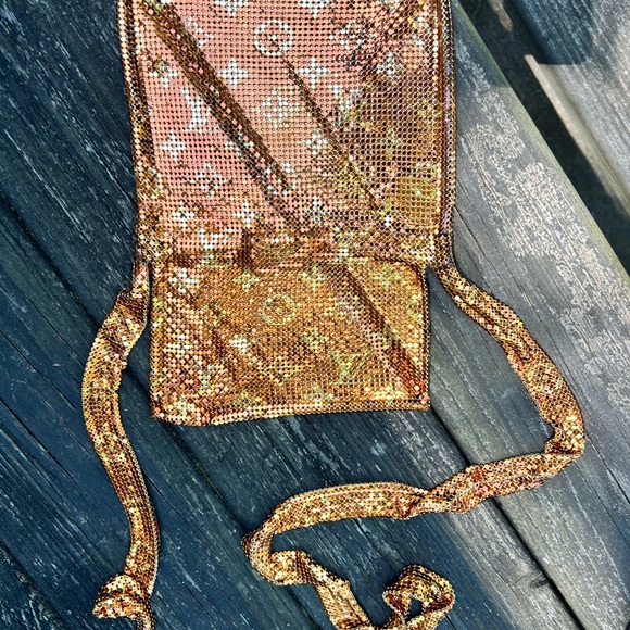 RARE, Limited Edition Louis Vuitton Frances Mesh Crossbody bag - Picture 3 of 5